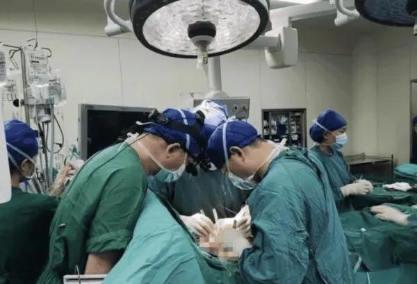 全国首个体外磁悬浮人工心脏临床试验，在武汉协和医院取得成